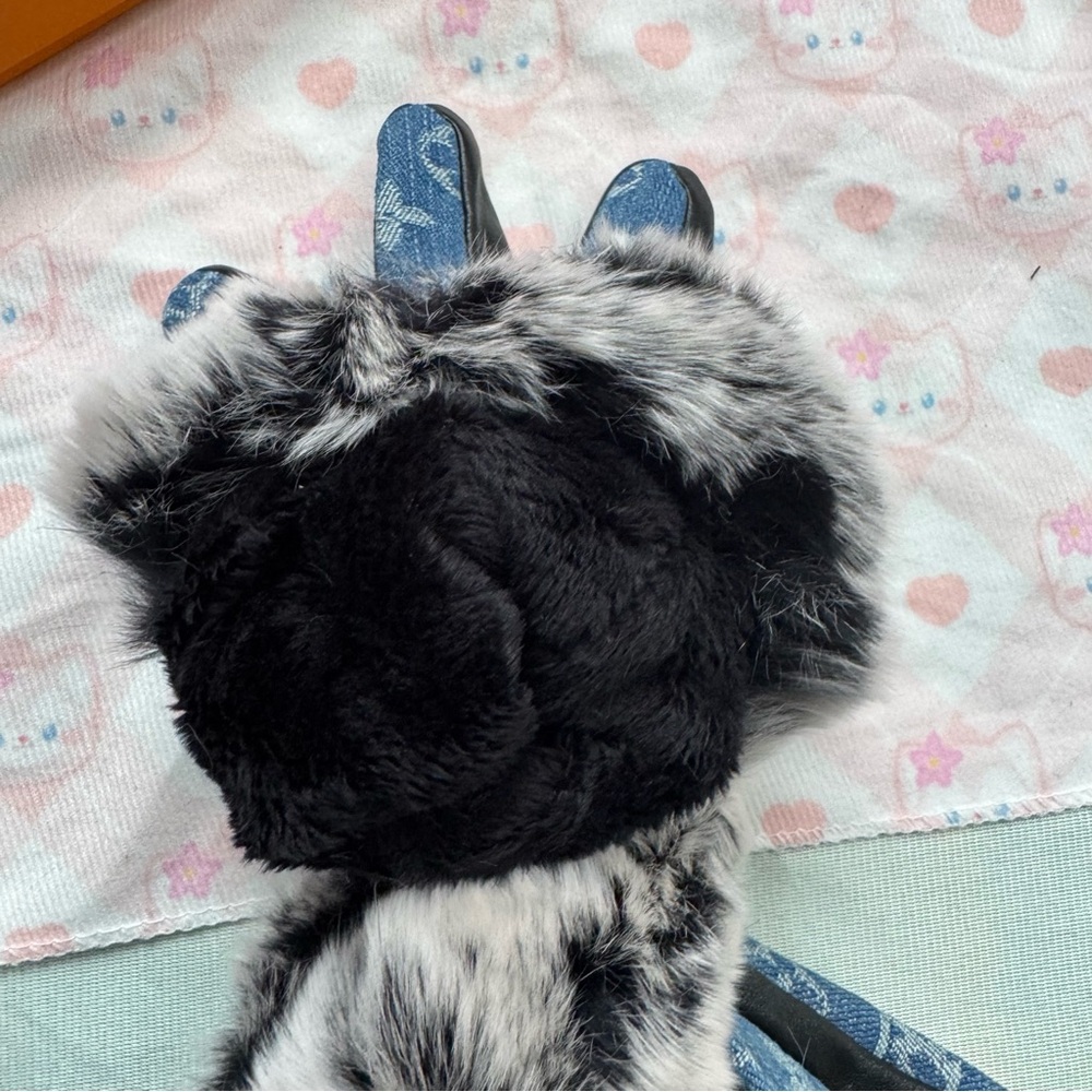 Louis Vuitton Denim Monogram Rabbit Fur Gloves - Picture 4 of 7